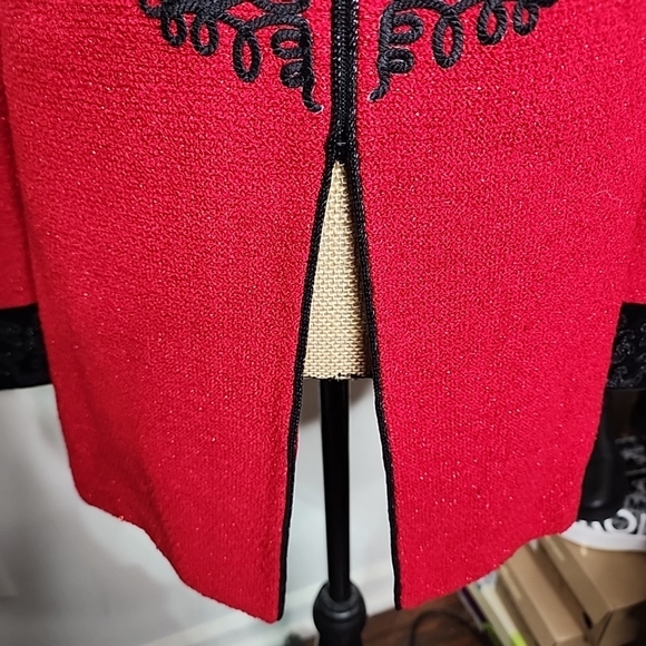 St. John Collection Vintage Renaissance Style Blazer. Size 10 - Picture 10 of 12